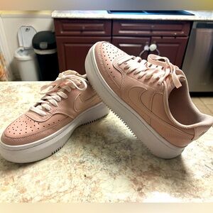 Nike Court Vision Alta